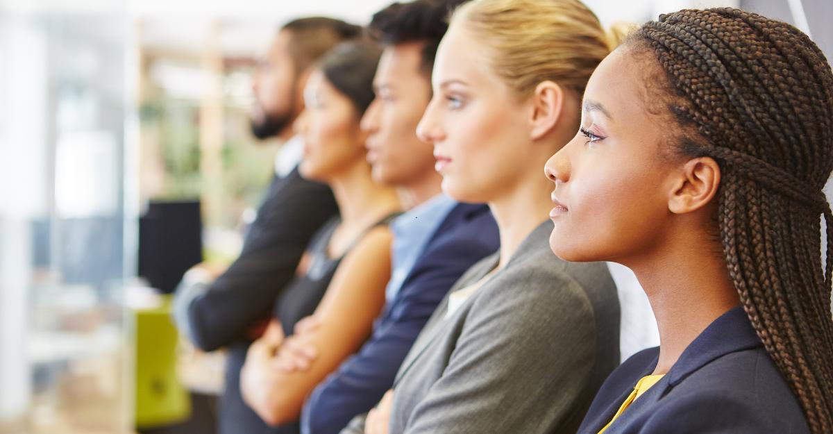 17 mil vagas de Estágio e Trainee em 2025: bolsas acima de R$ 2.300
