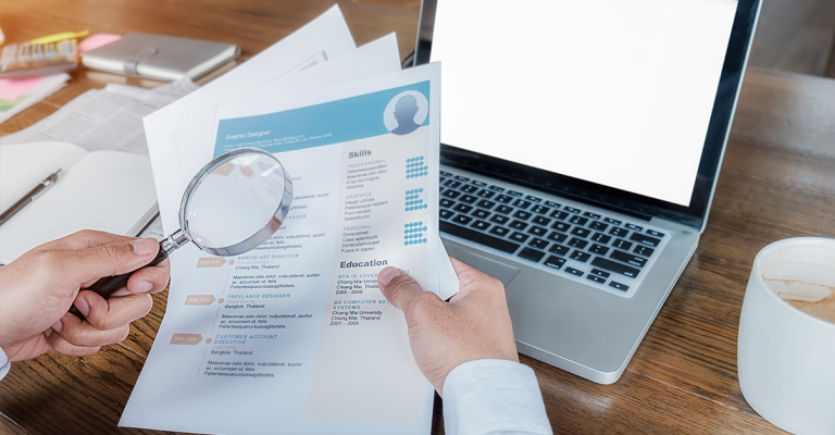Checklist de currículo: como atualizar tudo em uma tarde
